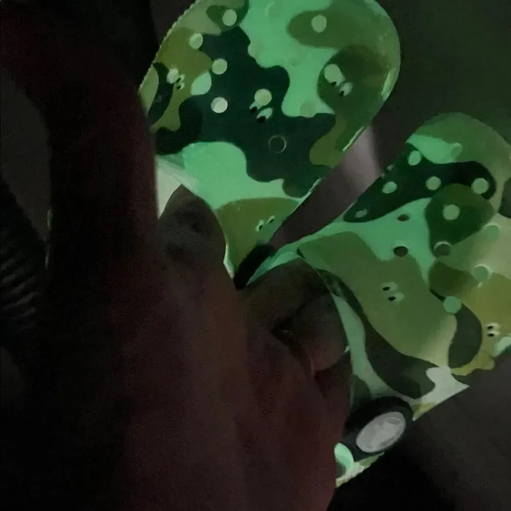 KIDS' CROCS TODDLER CLASSIC GLOW SLIME MONSTER CLOG Size 4 C